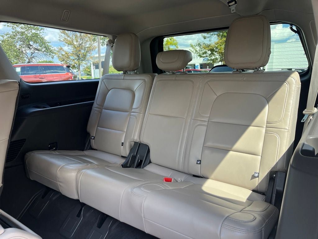 Certified 2023 Lincoln Navigator L Reserve AWD/4WD image 21