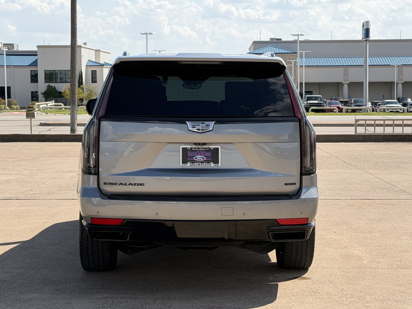 Used 2024 Cadillac Escalade Sport Platinum w/ LPO, ONYX Package AWD/4WD image 5