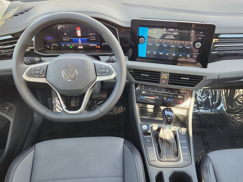 New 2026 Volkswagen Jetta SE FWD image 3