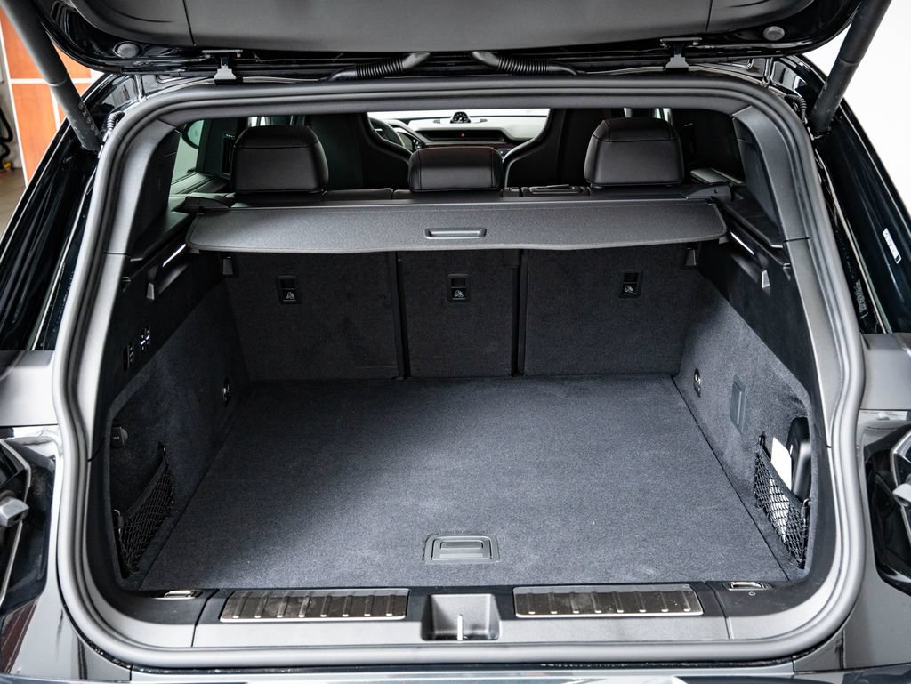 New 2026 Porsche Cayenne Electric AWD/4WD image 44