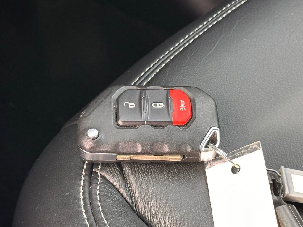 Used 2021 Jeep Wrangler Unlimited Sport image 32