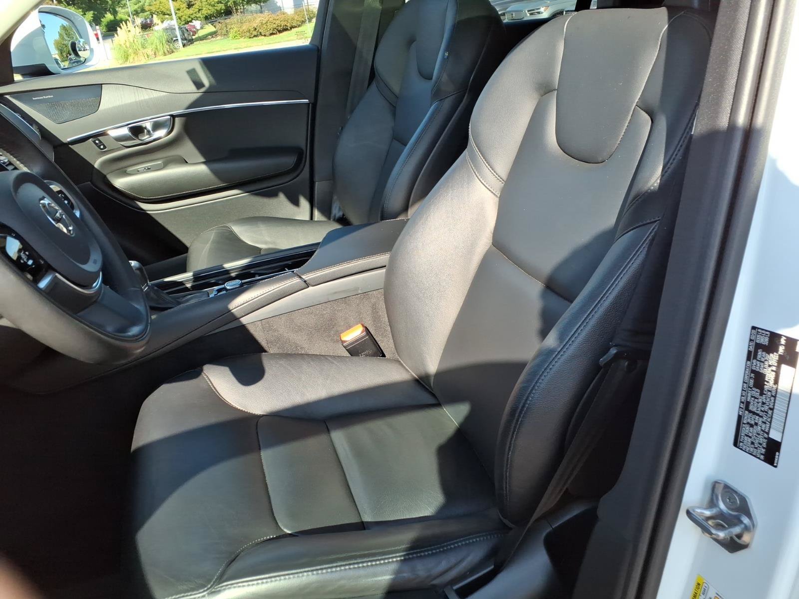 Used 2020 Volvo XC90 T5 Momentum w/ Protection Package Premier FWD image 18