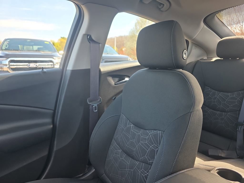 Used 2017 Chevrolet Volt LT w/ Comfort Package image 41