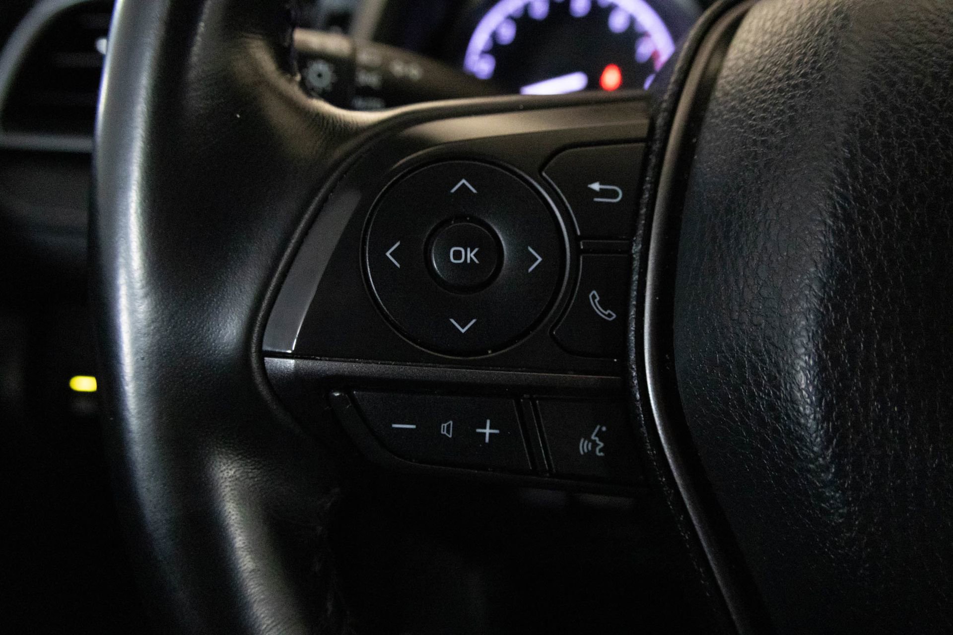 Used 2021 Toyota Camry SE image 28