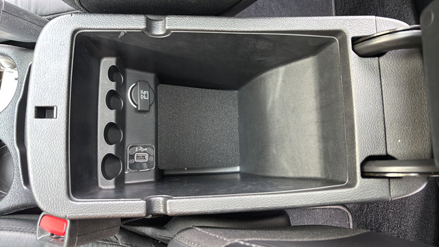 Used 2019 Jeep Cherokee Limited AWD/4WD image 34