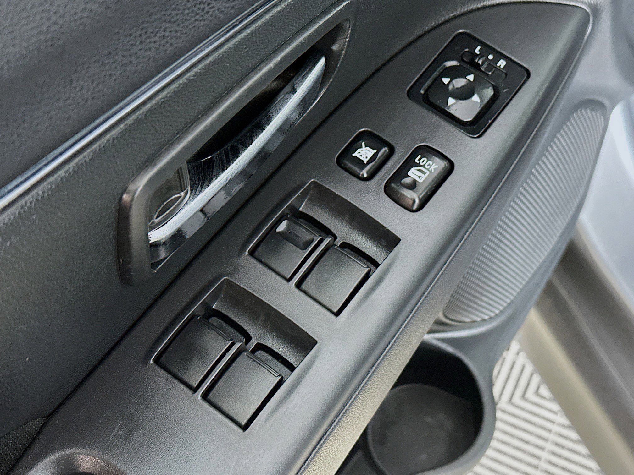 Used 2024 Mitsubishi Outlander Sport ES AWD/4WD image 17