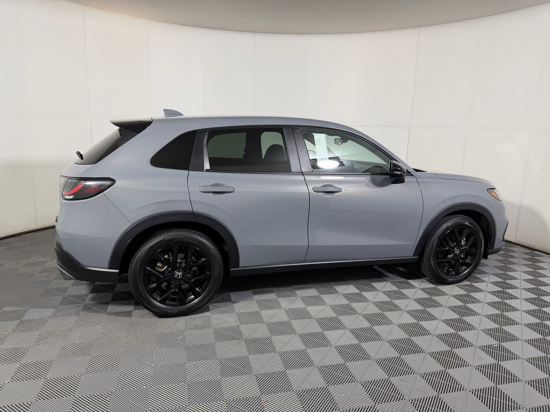 Certified 2025 Honda HR-V Sport image 7