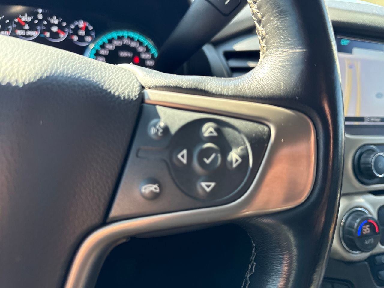 Used 2020 GMC Yukon XL Denali image 23