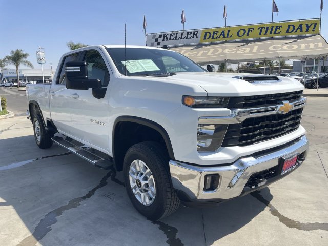 Used 2025 Chevrolet Silverado 2500 LT w/ Convenience Package AWD/4WD image 2