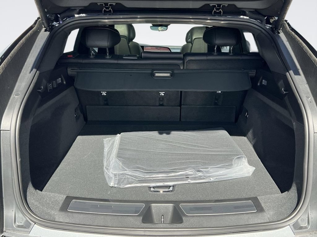 New 2026 Cadillac Lyriq V AWD/4WD image 31