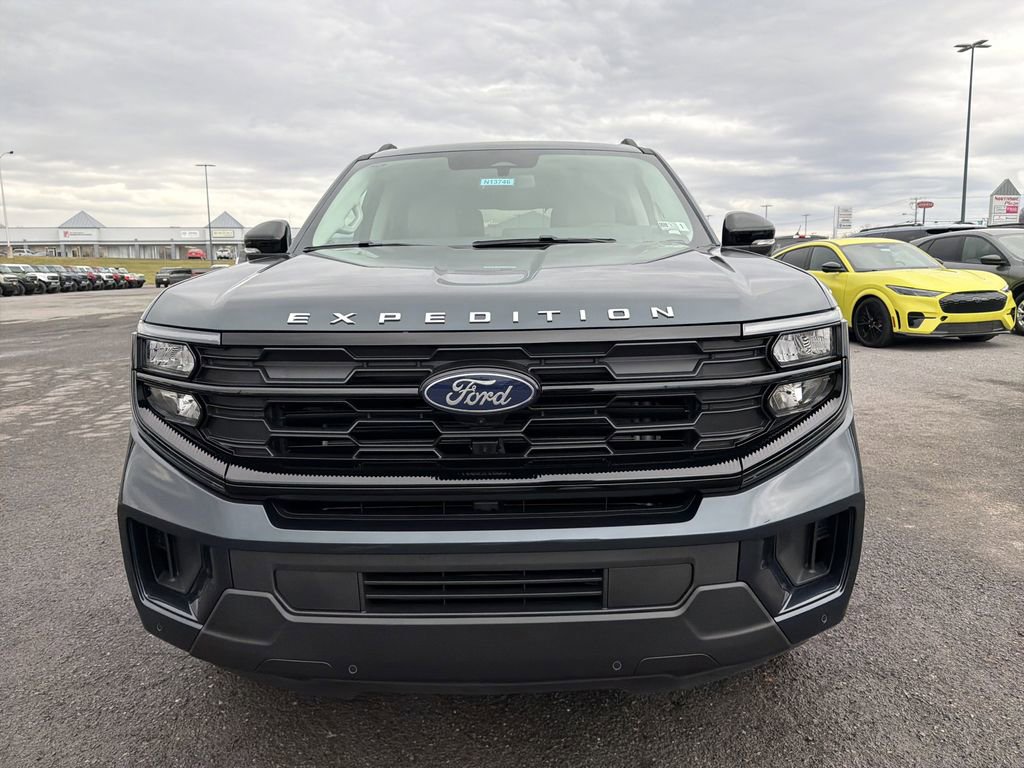 New 2026 Ford Expedition Active AWD/4WD image 2