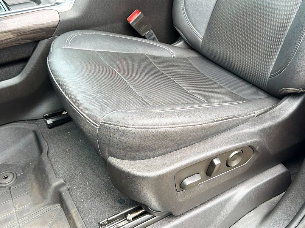 Used 2022 Chevrolet Silverado 1500 LTZ w/ LTZ Premium Package AWD/4WD image 22