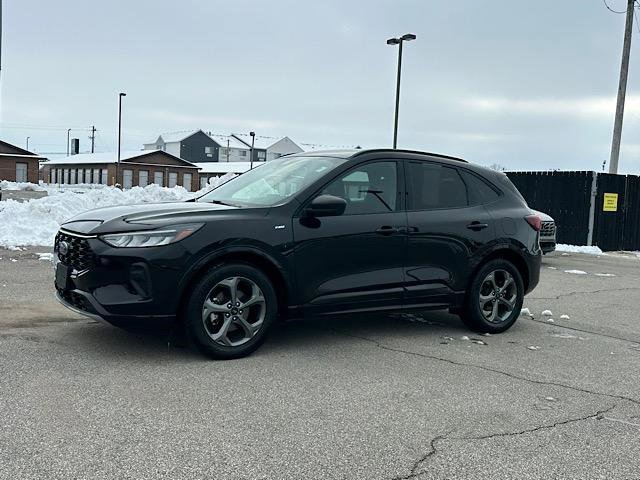 Used 2024 Ford Escape ST-Line image 2
