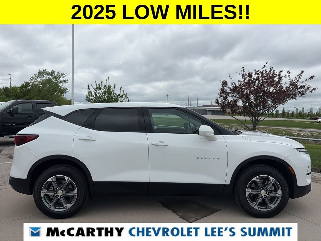 Used 2025 Chevrolet Blazer LT FWD image 15