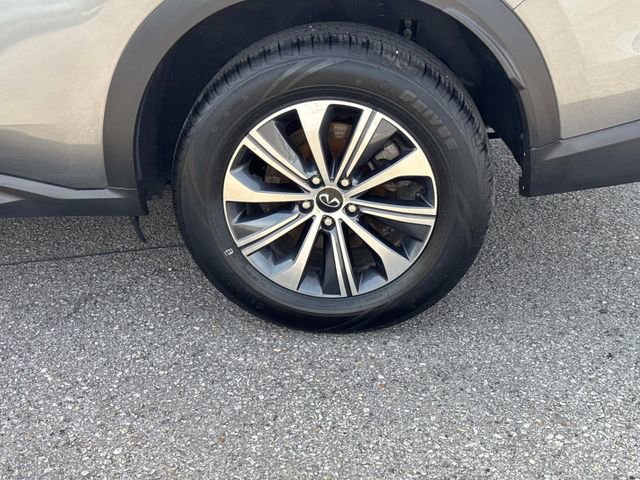 Used 2023 INFINITI QX60 Pure AWD/4WD image 12