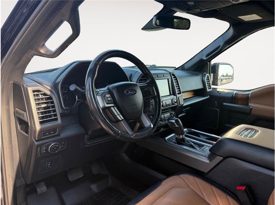 Used 2017 Ford F150 Limited image 9