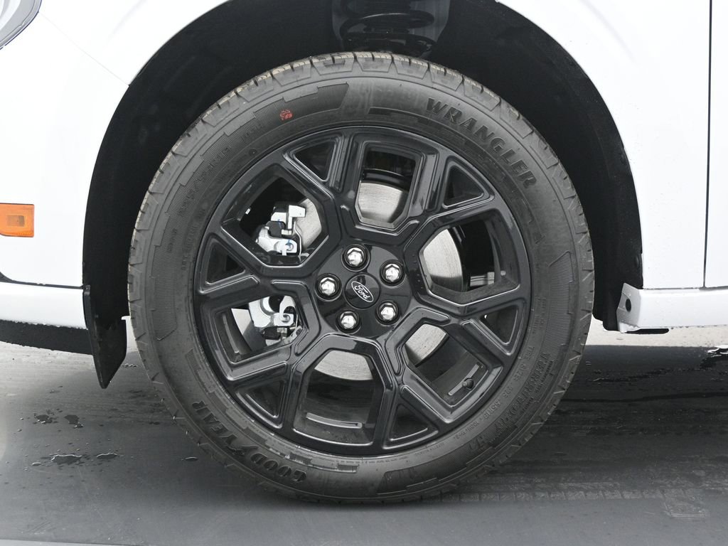 New 2025 Ford Maverick Lobo image 23