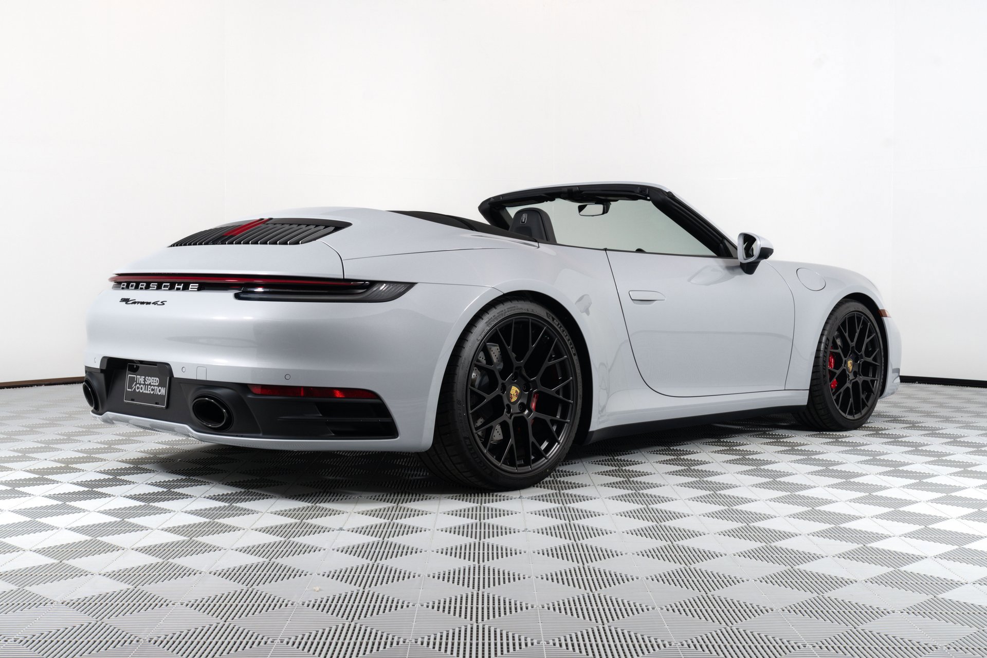 Used 2024 Porsche 911 Carrera 4S image 7
