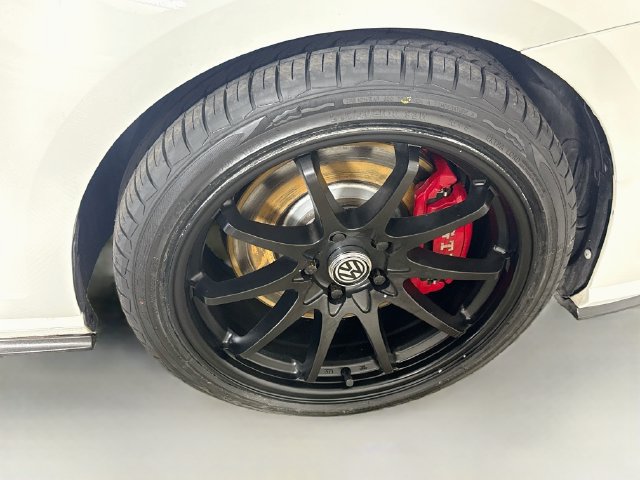 Used 2020 Volkswagen GTI SE FWD image 31