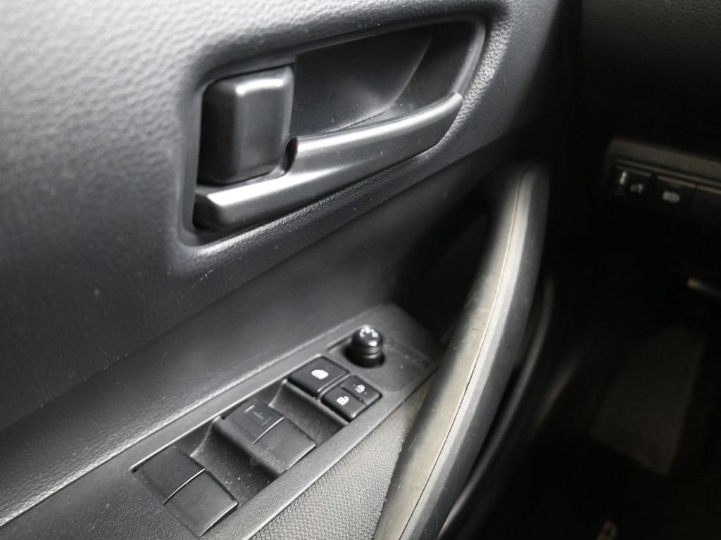 Used 2025 Toyota Corolla LE image 10