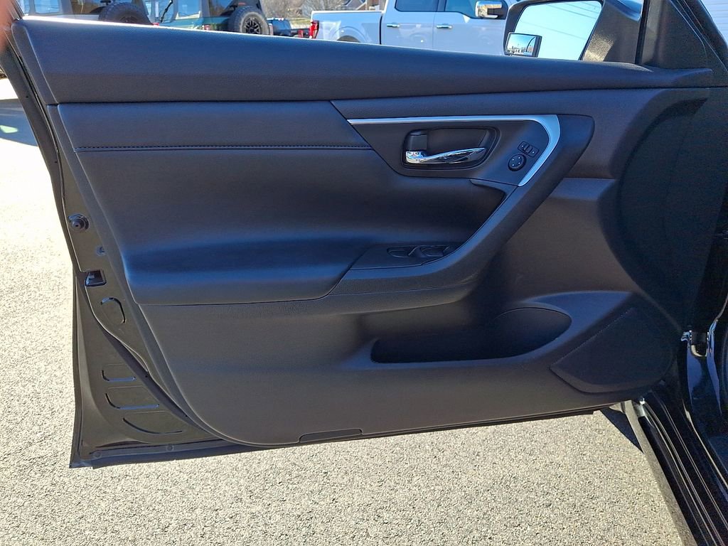Used 2017 Nissan Altima 2.5 SR image 12