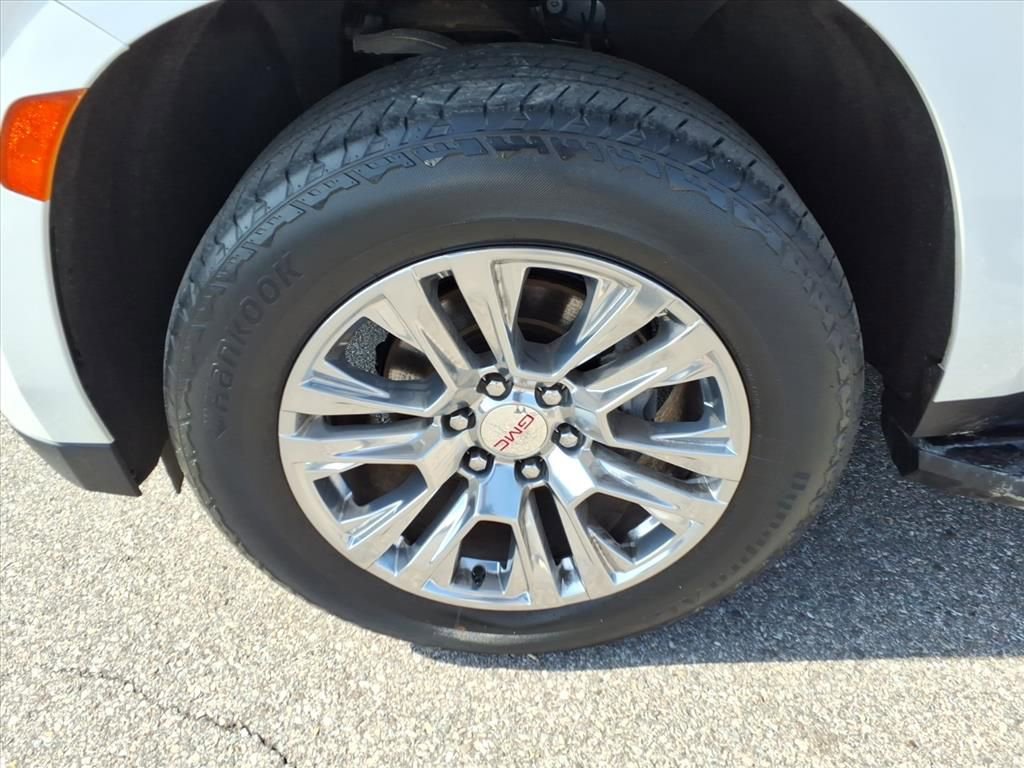 Used 2023 GMC Yukon Denali AWD/4WD image 11