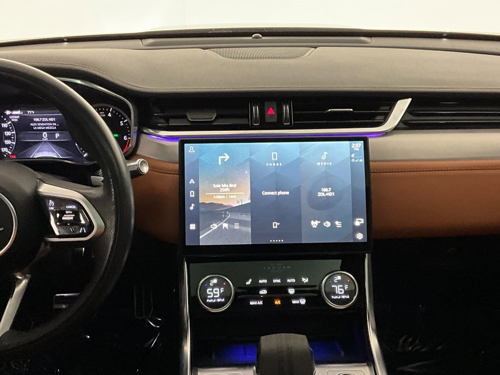 Used 2022 Jaguar XF R-Dynamic SE image 12