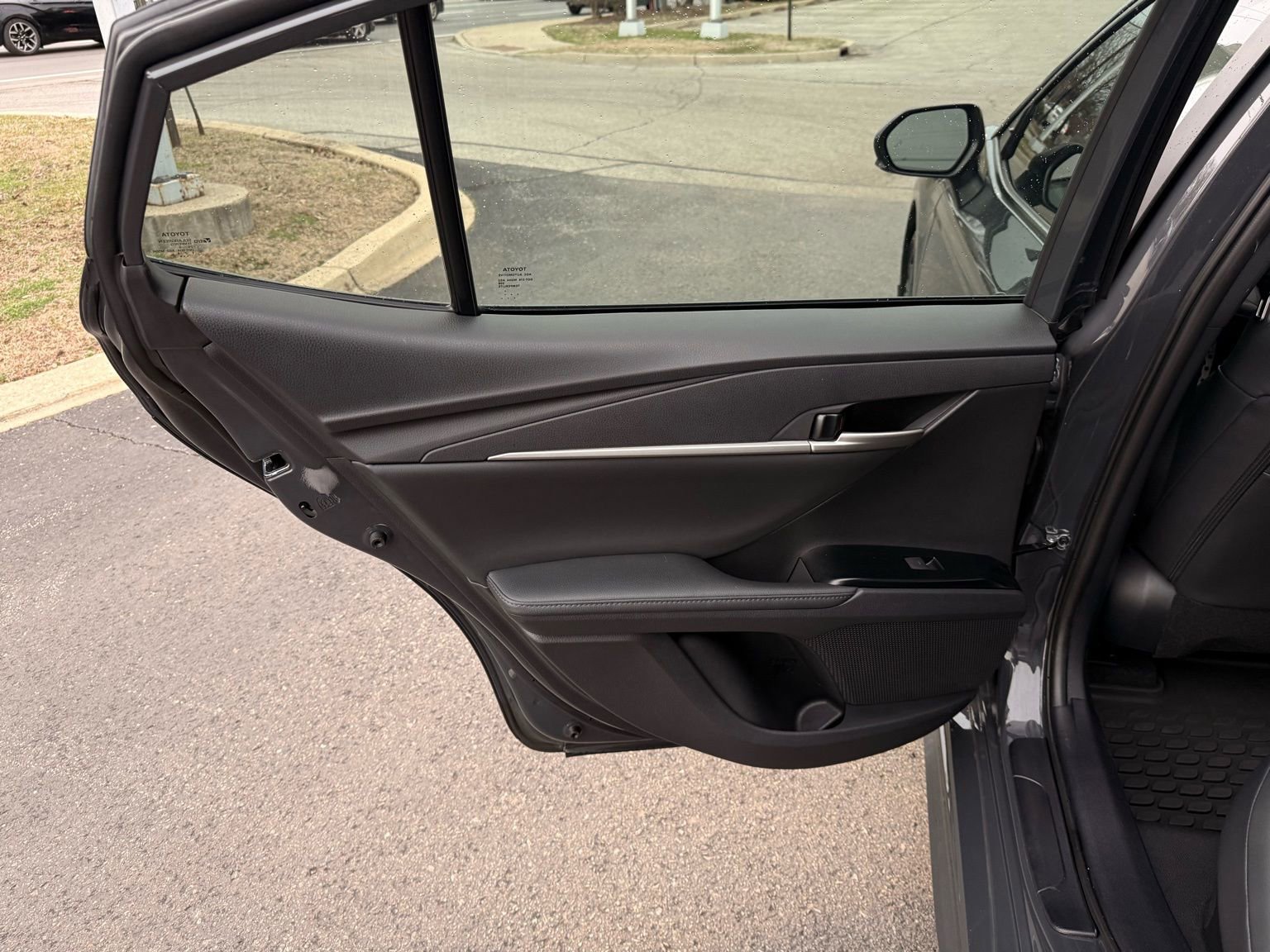 Used 2025 Toyota Camry XSE image 35