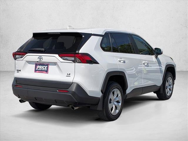 Used 2022 Toyota RAV4 LE AWD/4WD image 5