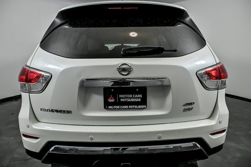 Used 2016 Nissan Pathfinder SV w/ Cargo Package AWD/4WD image 9