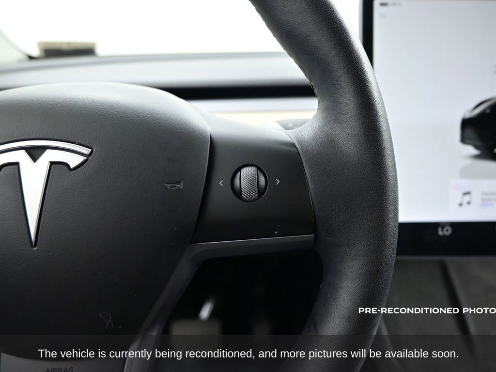 Used 2023 Tesla Model Y Long Range image 14
