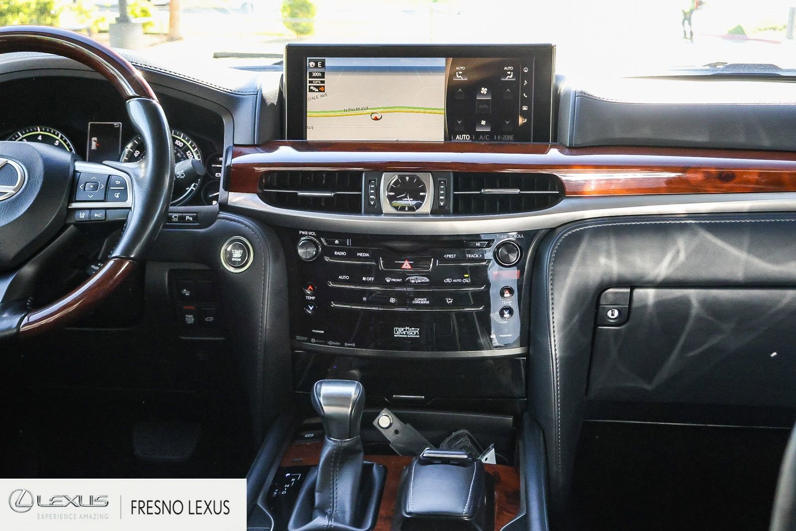 Used 2019 Lexus LX 570 4WD w/ Luxury Package image 17