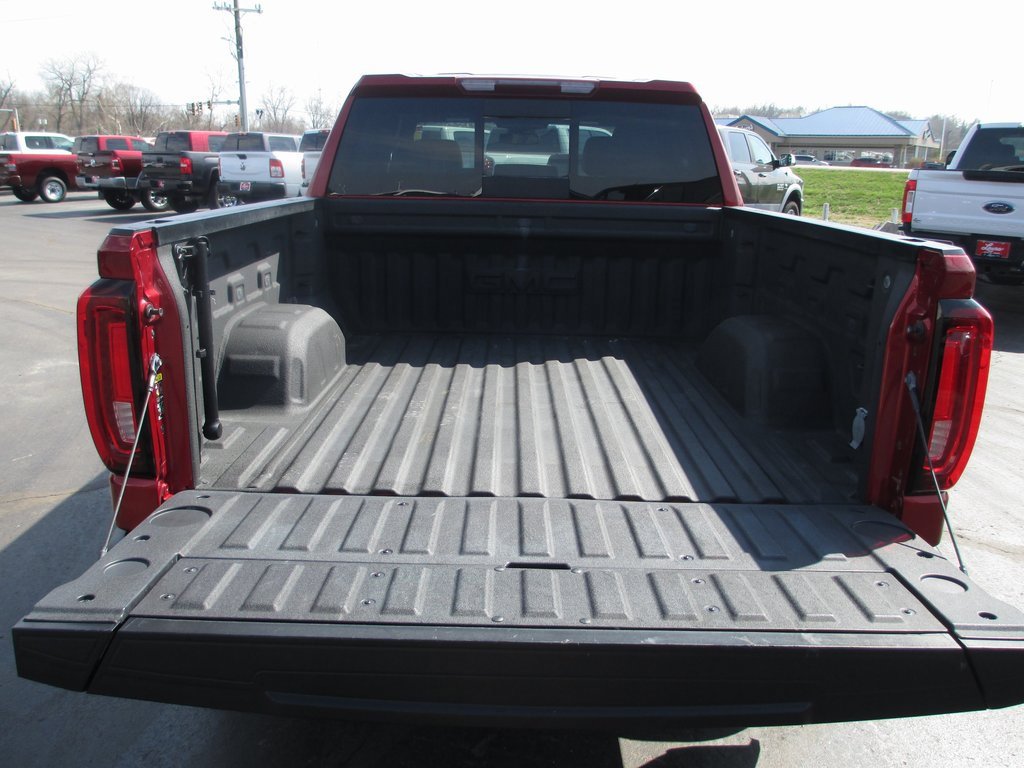 Used 2023 GMC Sierra 1500 SLT image 7