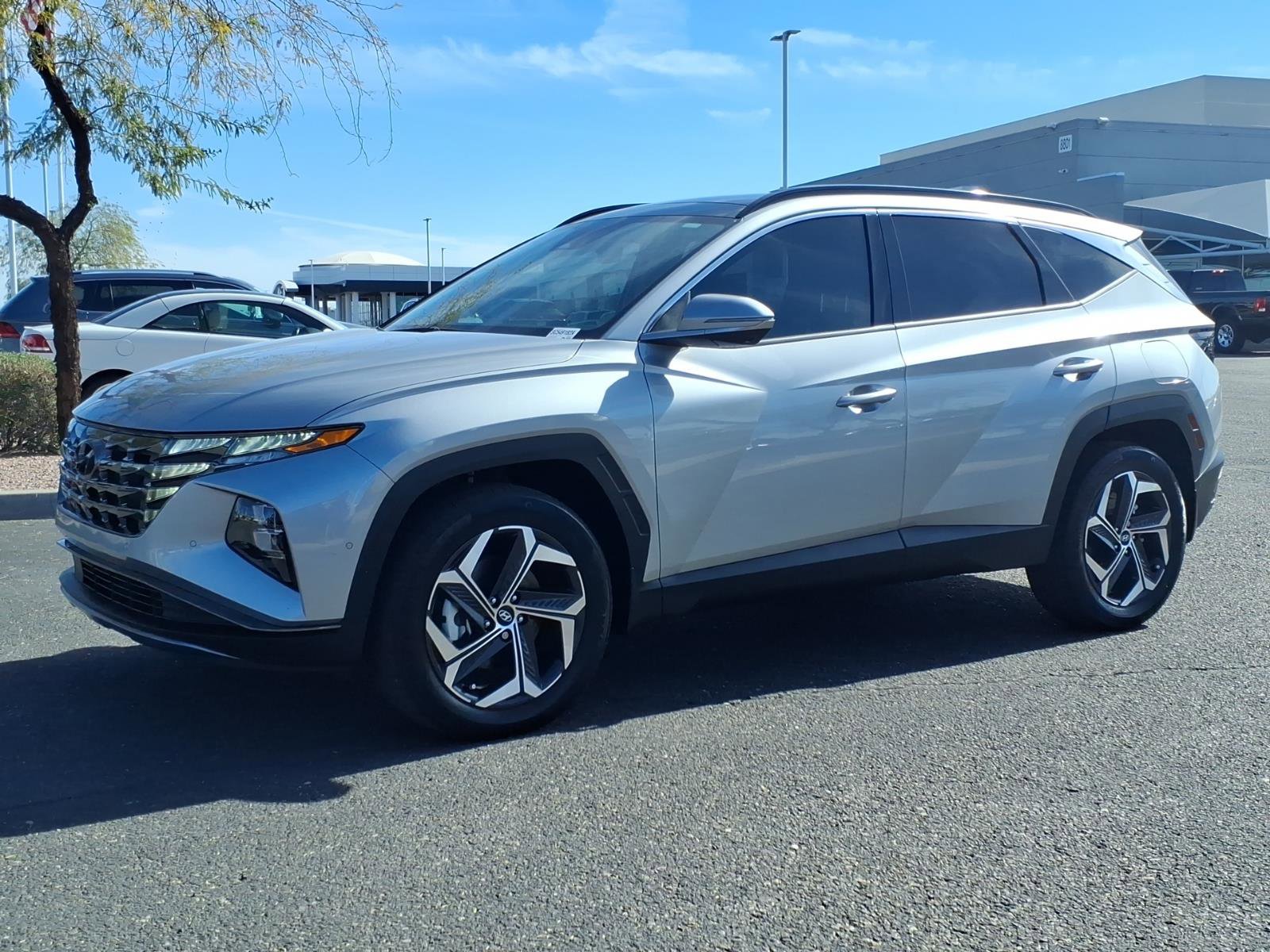 Used 2024 Hyundai Tucson Limited AWD/4WD image 2