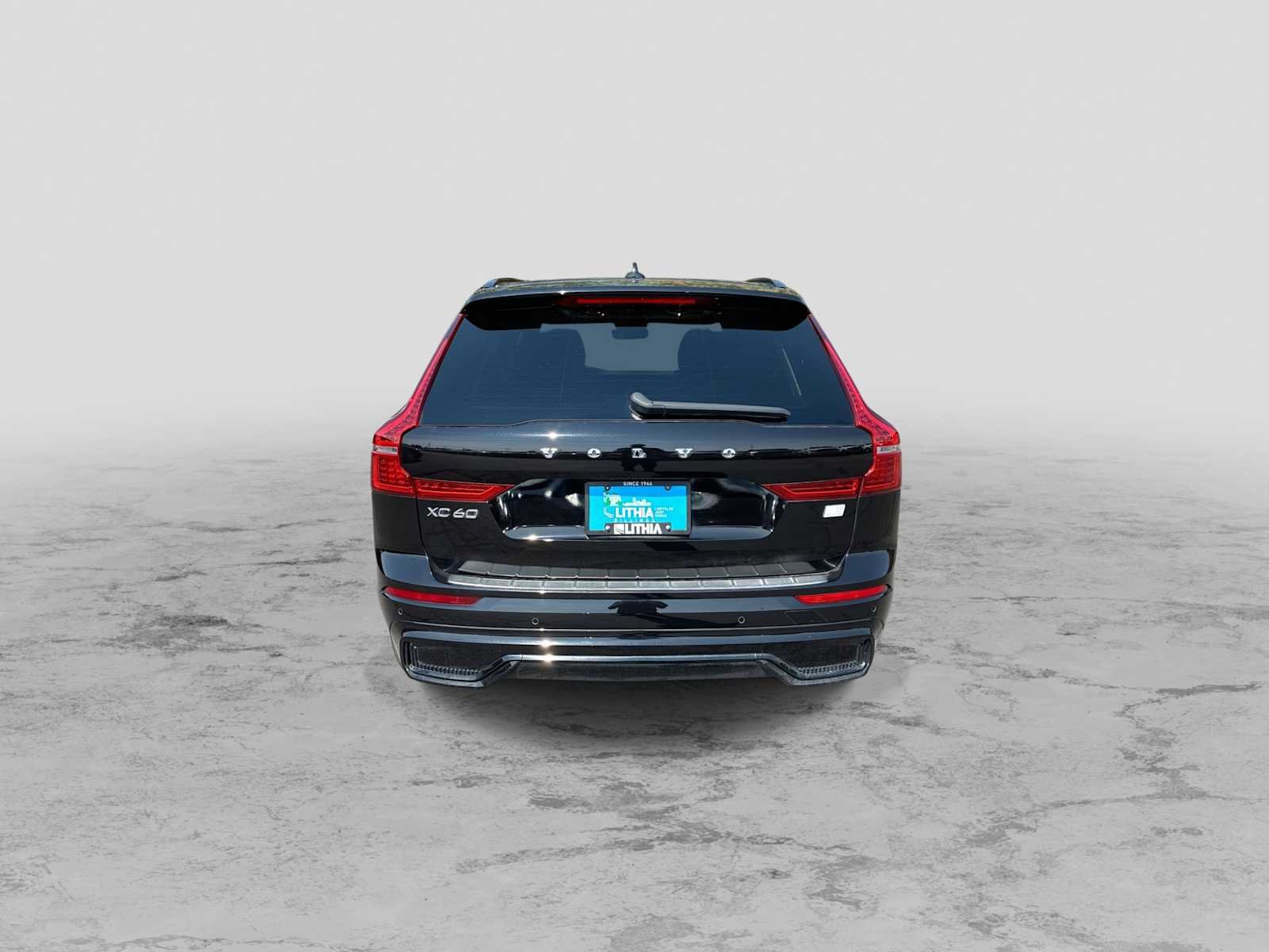 Used 2024 Volvo XC60 T8 Plus w/ Protection Package Premier AWD/4WD image 7