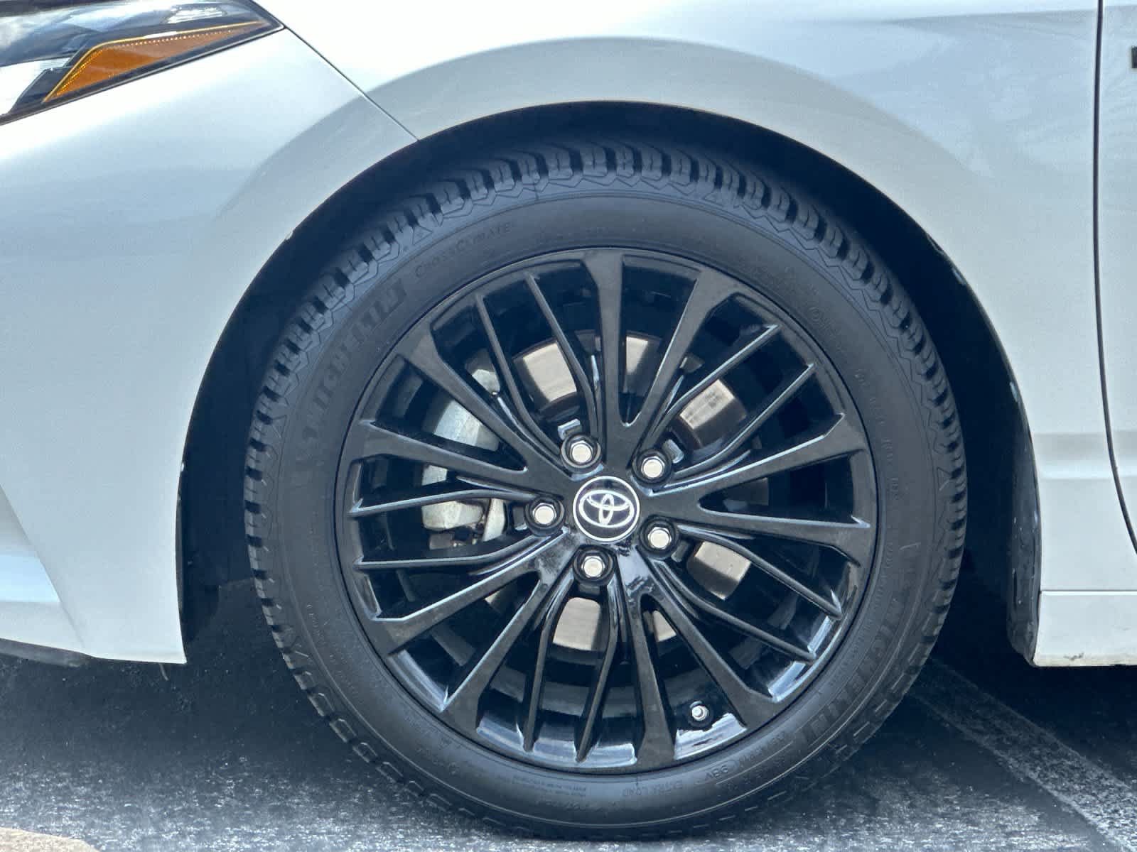 Used 2019 Toyota Avalon XSE w/ All Weather Liner Package FWD image 24