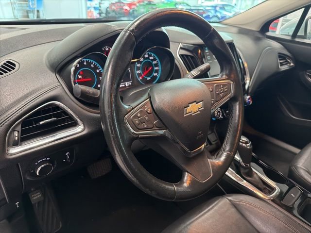 Used 2017 Chevrolet Cruze Premier image 16
