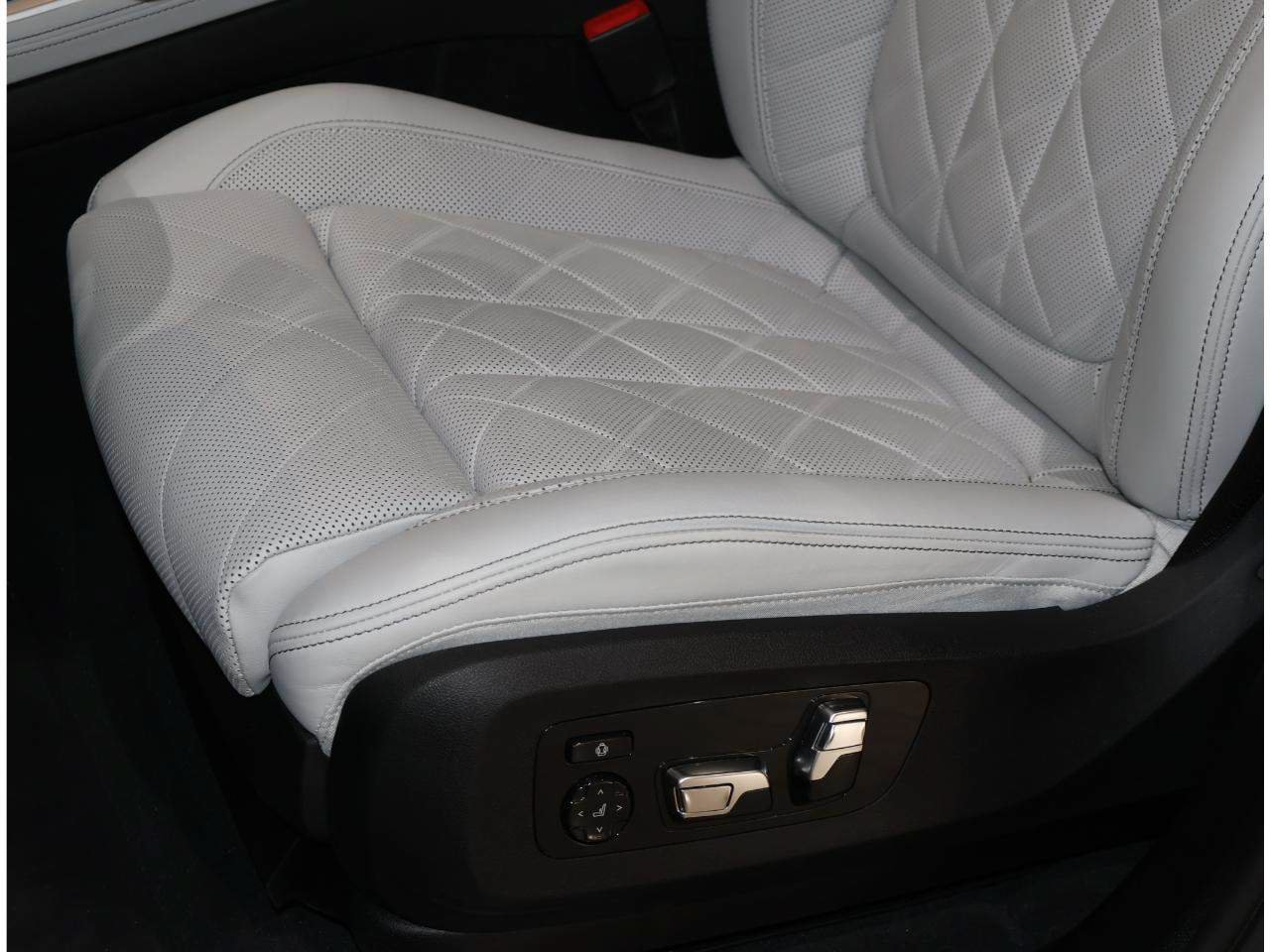 Certified 2025 BMW X5 sDrive40i RWD image 14