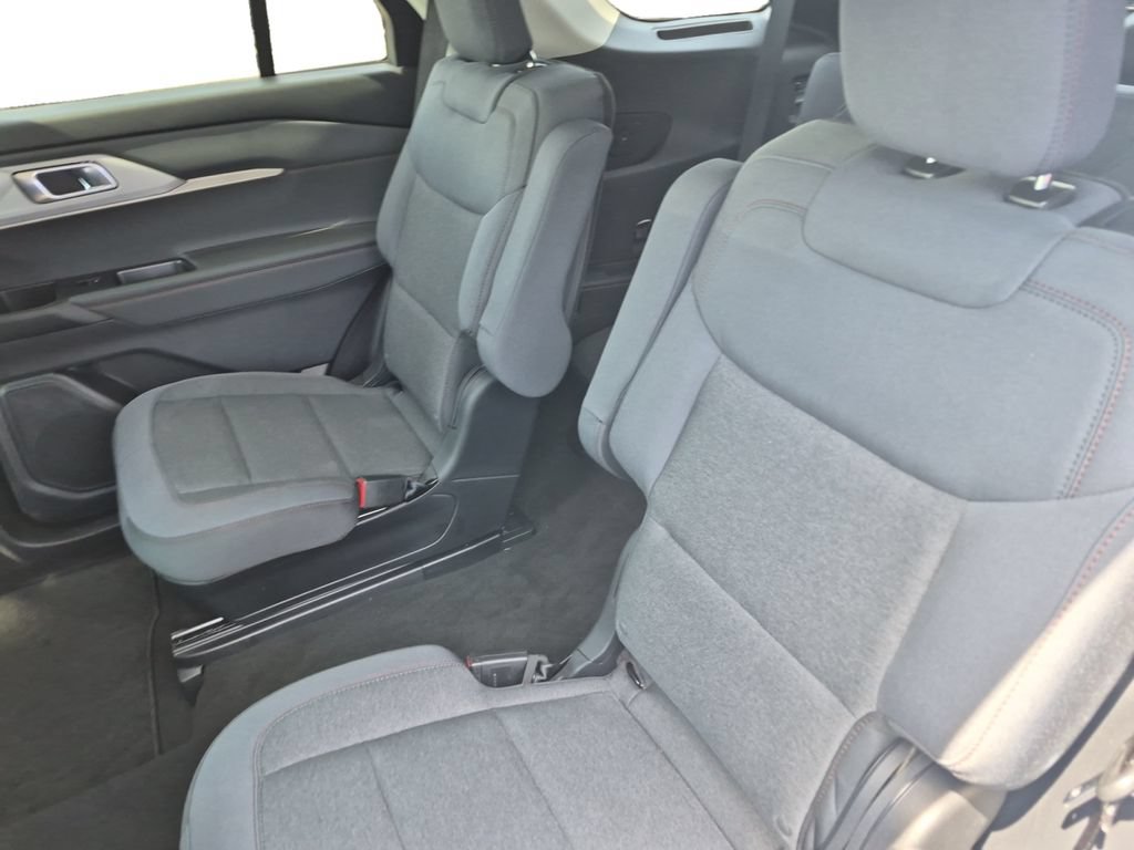 Used 2026 Ford Explorer Active AWD/4WD image 40