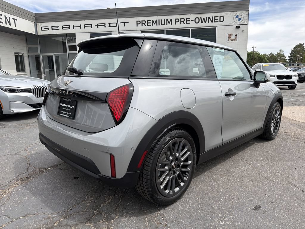 Used 2026 MINI Cooper 2-Door Hardtop FWD image 8