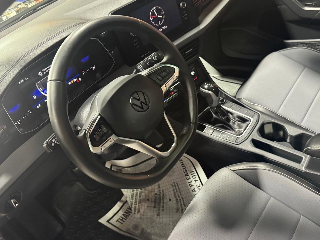 Used 2025 Volkswagen Jetta SE image 20