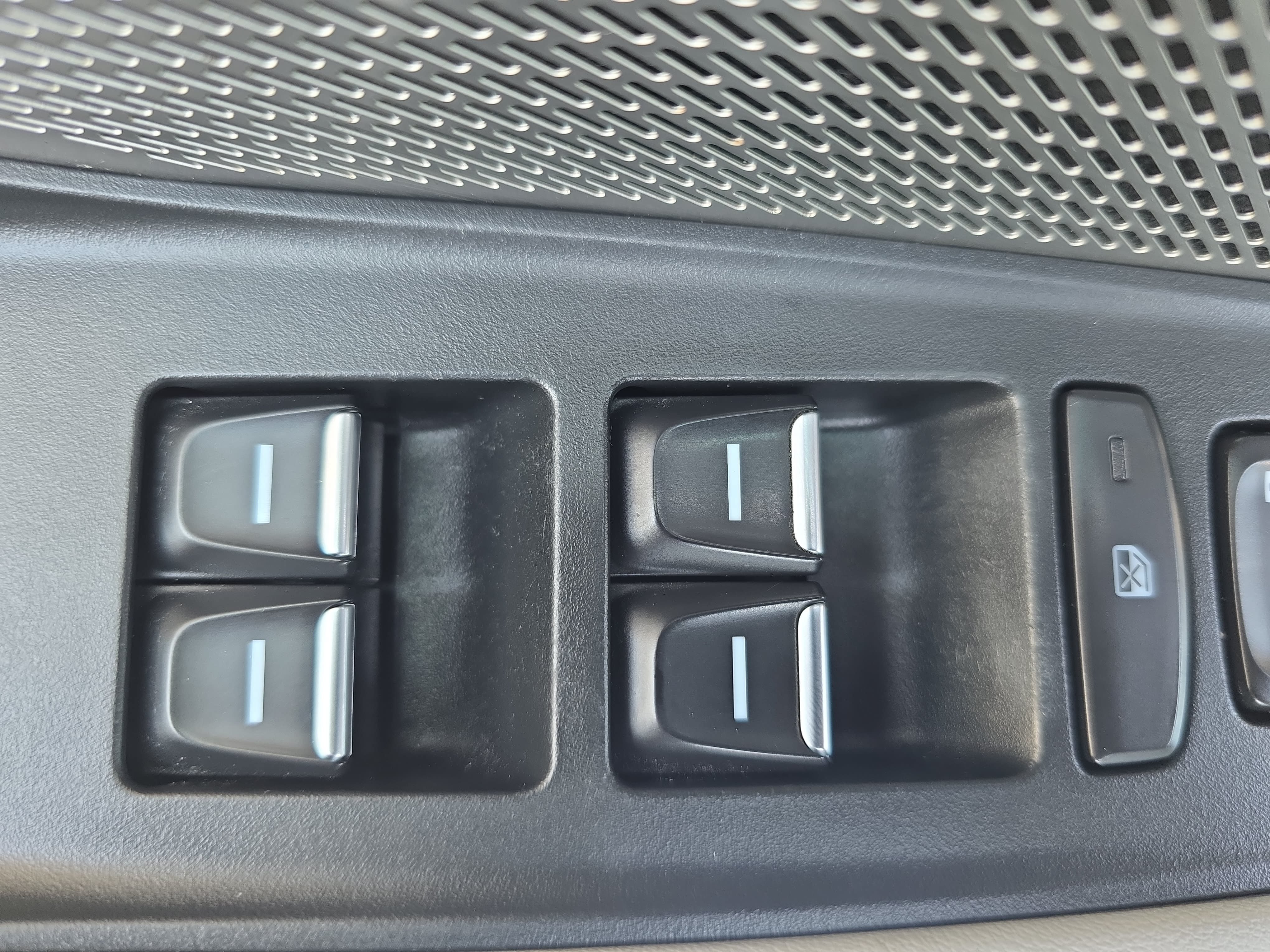Used 2023 Acura MDX SH-AWD w/ Technology Package image 30