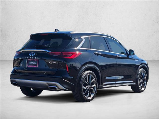 Used 2019 INFINITI QX50 Essential w/ Sensory Package FWD image 5