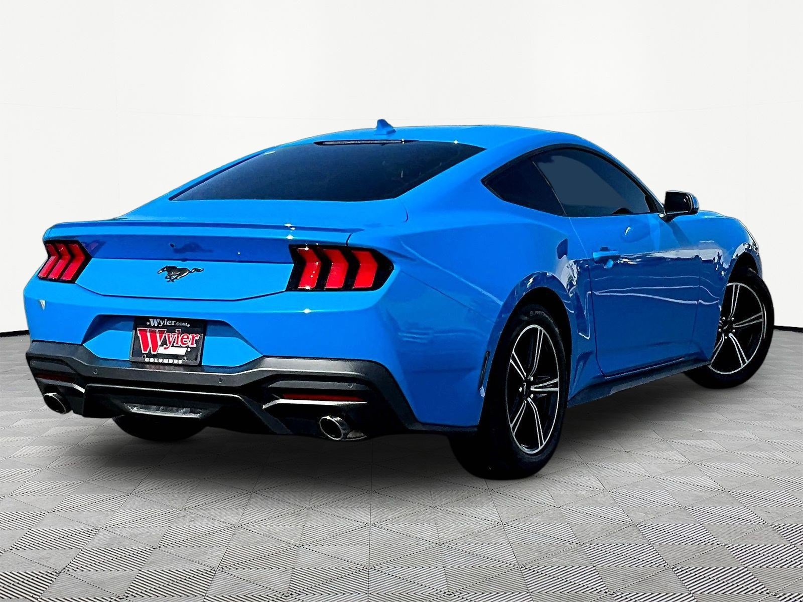 Used 2024 Ford Mustang Premium RWD image 5