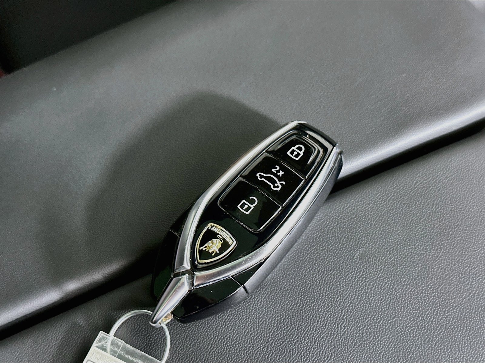Used 2025 Lamborghini Urus S AWD/4WD image 51