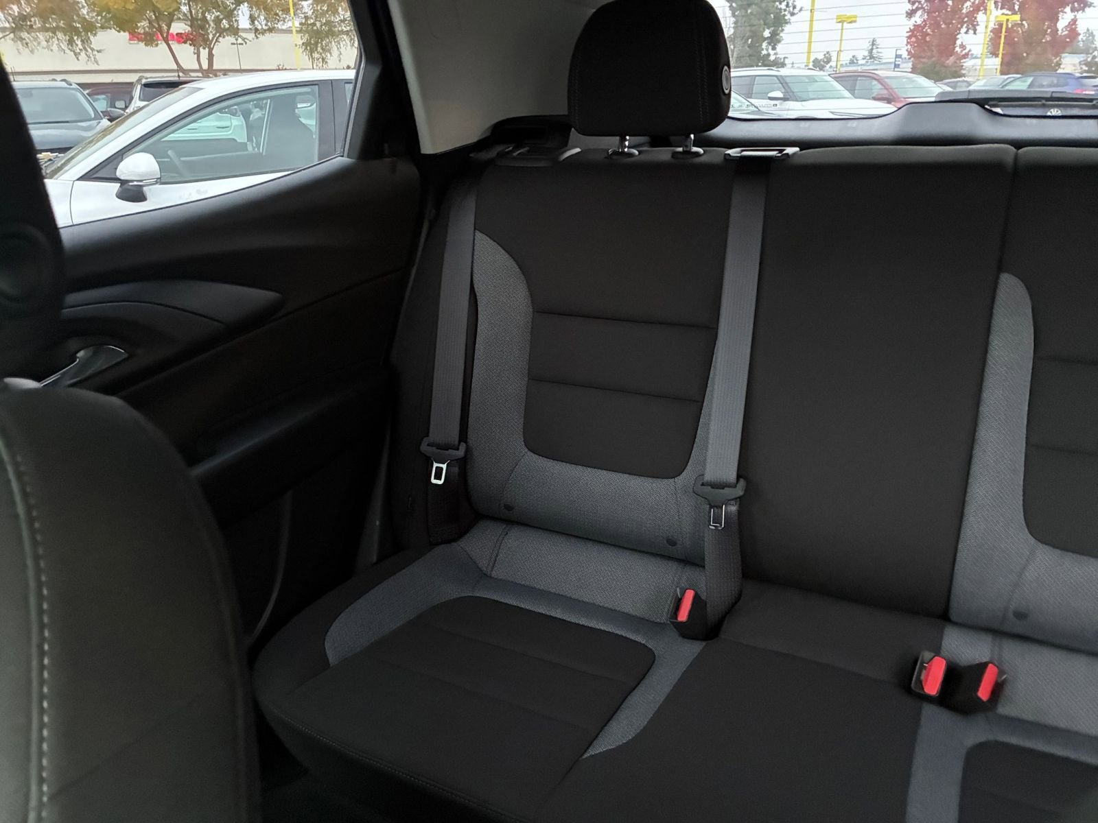 Used 2025 Chevrolet TrailBlazer LT image 37