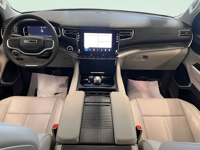 Used 2023 Jeep Wagoneer Series II w/ Flexible Seating Group image 21