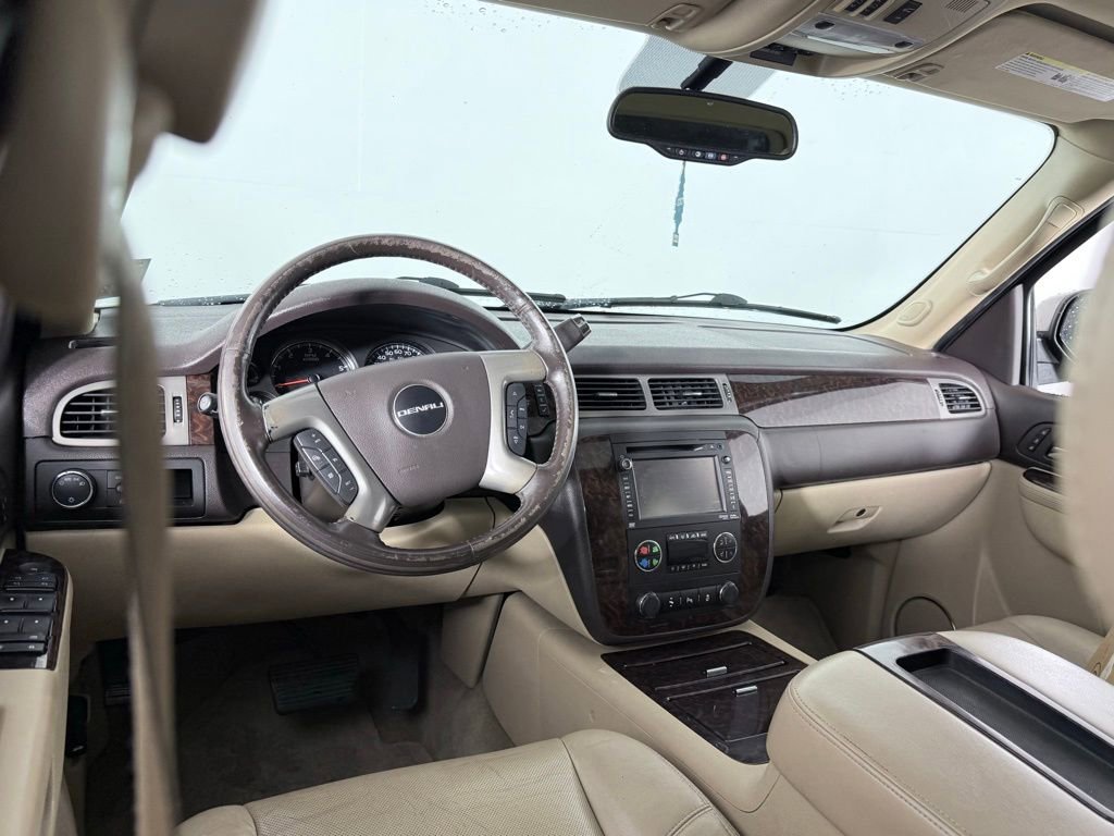 Used 2013 GMC Yukon XL Denali image 20