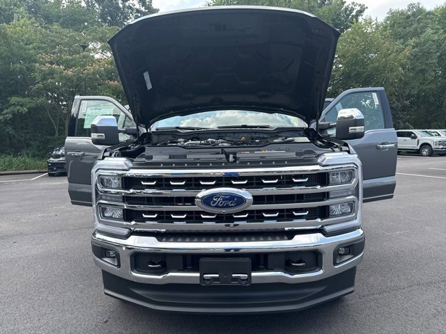 New 2025 Ford F250 Lariat w/ Chrome Package image 25