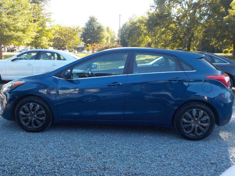 Used 2016 Hyundai Elantra GT image 2